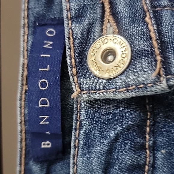 Bandolino jeans. Size 10. - Picture 2 of 4